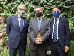 Gonzalo Giner obtiene el Premio Fernando Lara de Novela